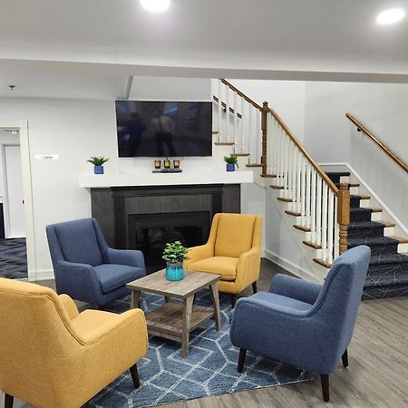 Travelodge Suites By Wyndham Saint John Exterior photo