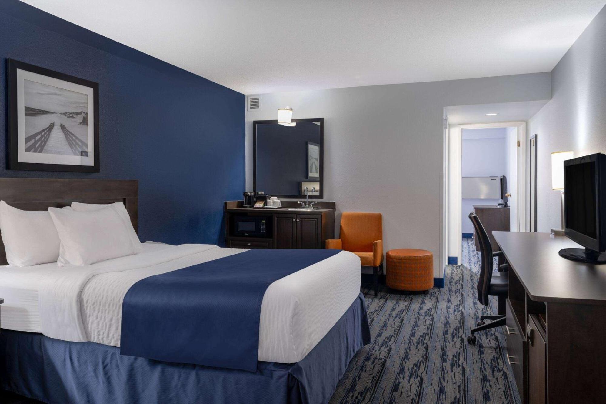 Travelodge Suites By Wyndham Saint John Exterior photo