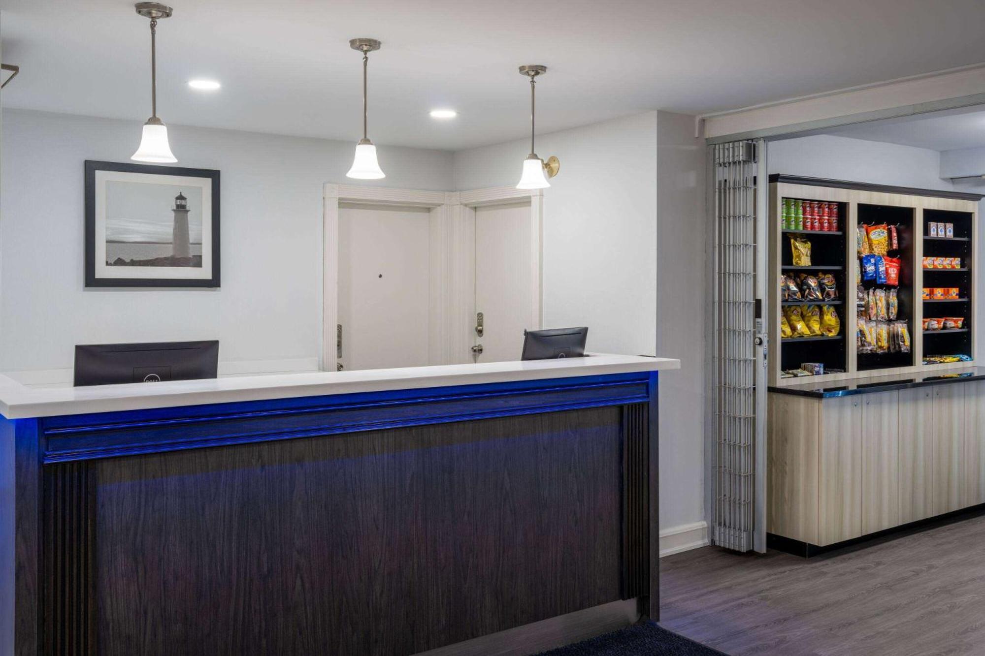 Travelodge Suites By Wyndham Saint John Exterior photo